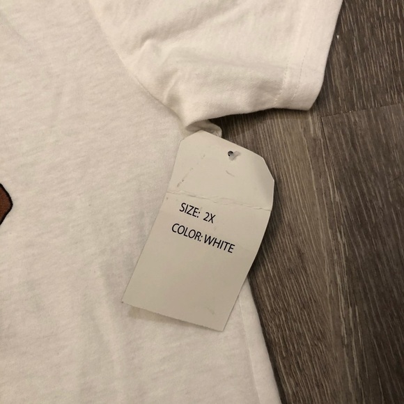 On‎ Fire Queens Friends White Tee Cropped Size 2XL​ - Picture 5 of 5